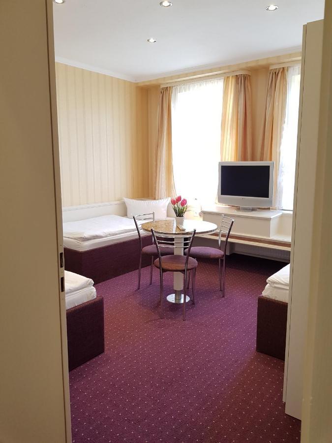 Chambre Familiale avec Salle de Bains Privative