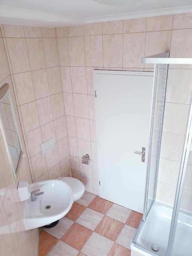 Chambre Lits Jumeaux Standard avec Salle de Bains Commune